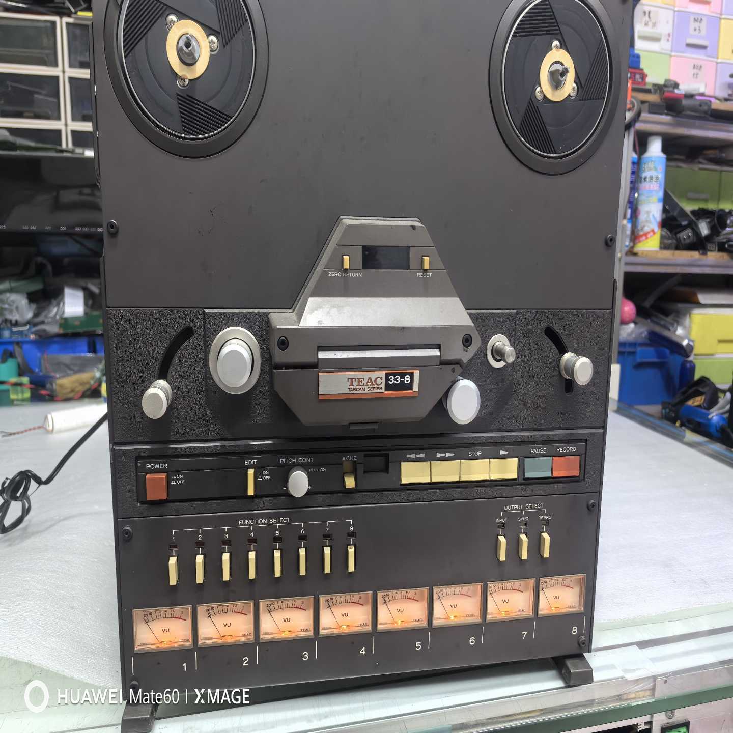 （议价）TEAC第一开盘机机机33-8.运输回来前后壳破损。