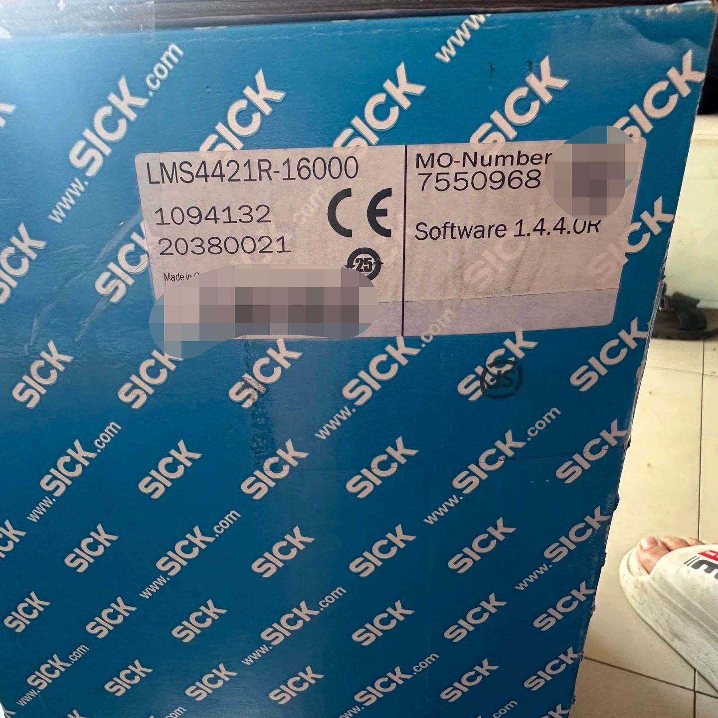 溢价-西克激光扫描仪LMS4421R16000实物图
