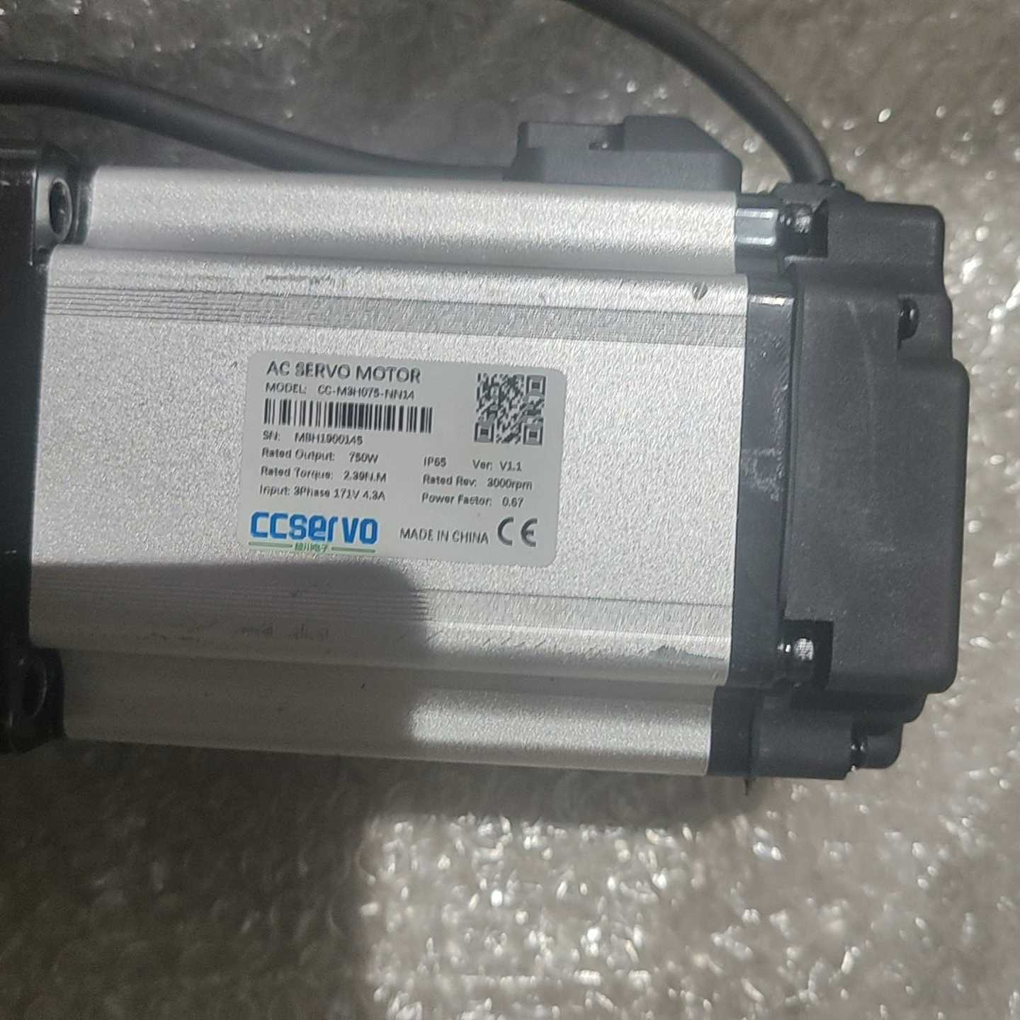超川750W伺服电机CC-M3H075-NN14，图上实物，~询价