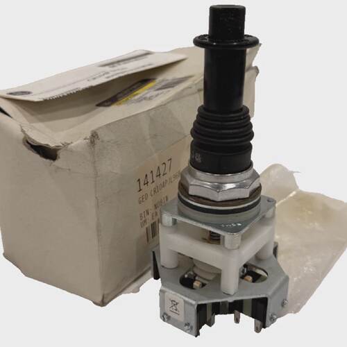 NEW GENERAL ELECTRIC CR104PJL96B PUSHBUTTON JOYSTICK SELECTO