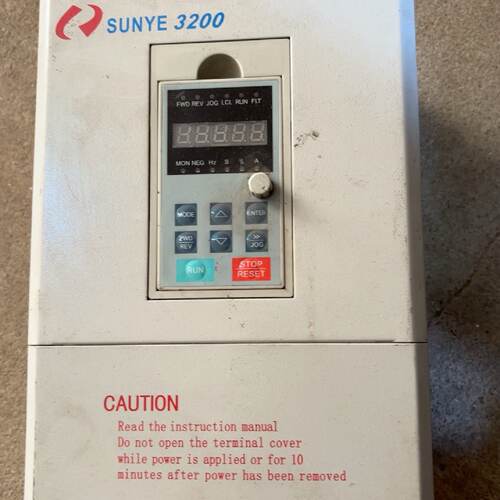 SUNYE 日业变频器 SY3200系列 5.5W拆机成色如-议价