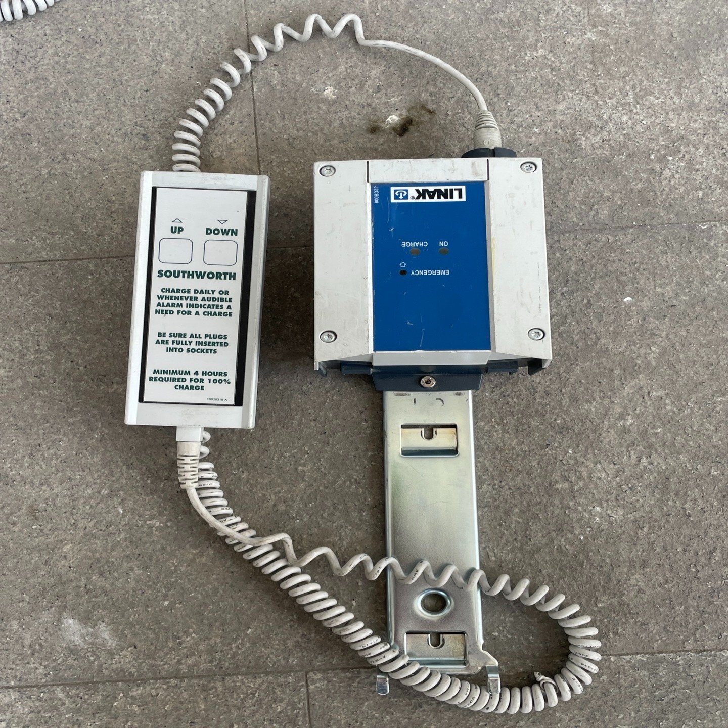 【请询价】LINAK升降机控制器J2CB008 CBJ2001NC00