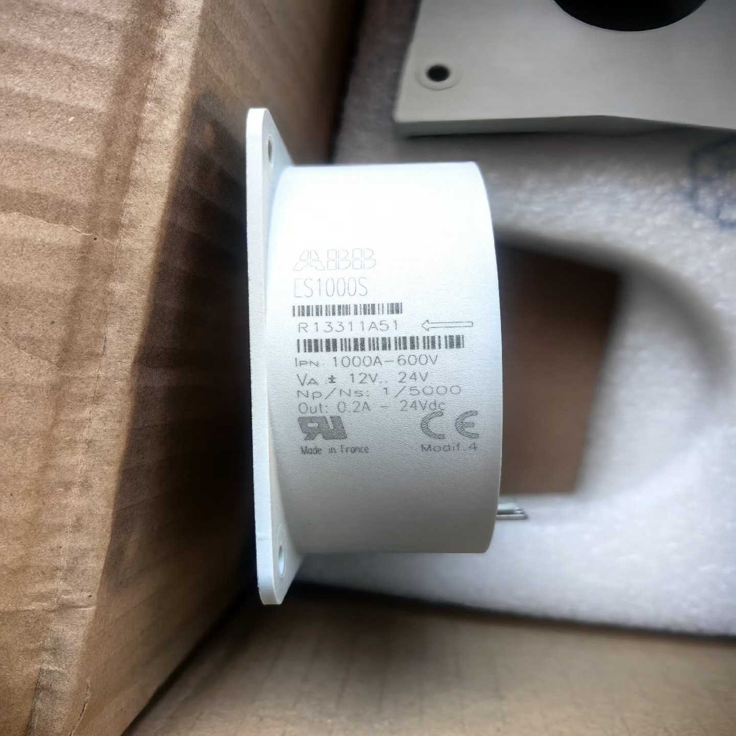 议价~正品ABB电流互感器ES1000S