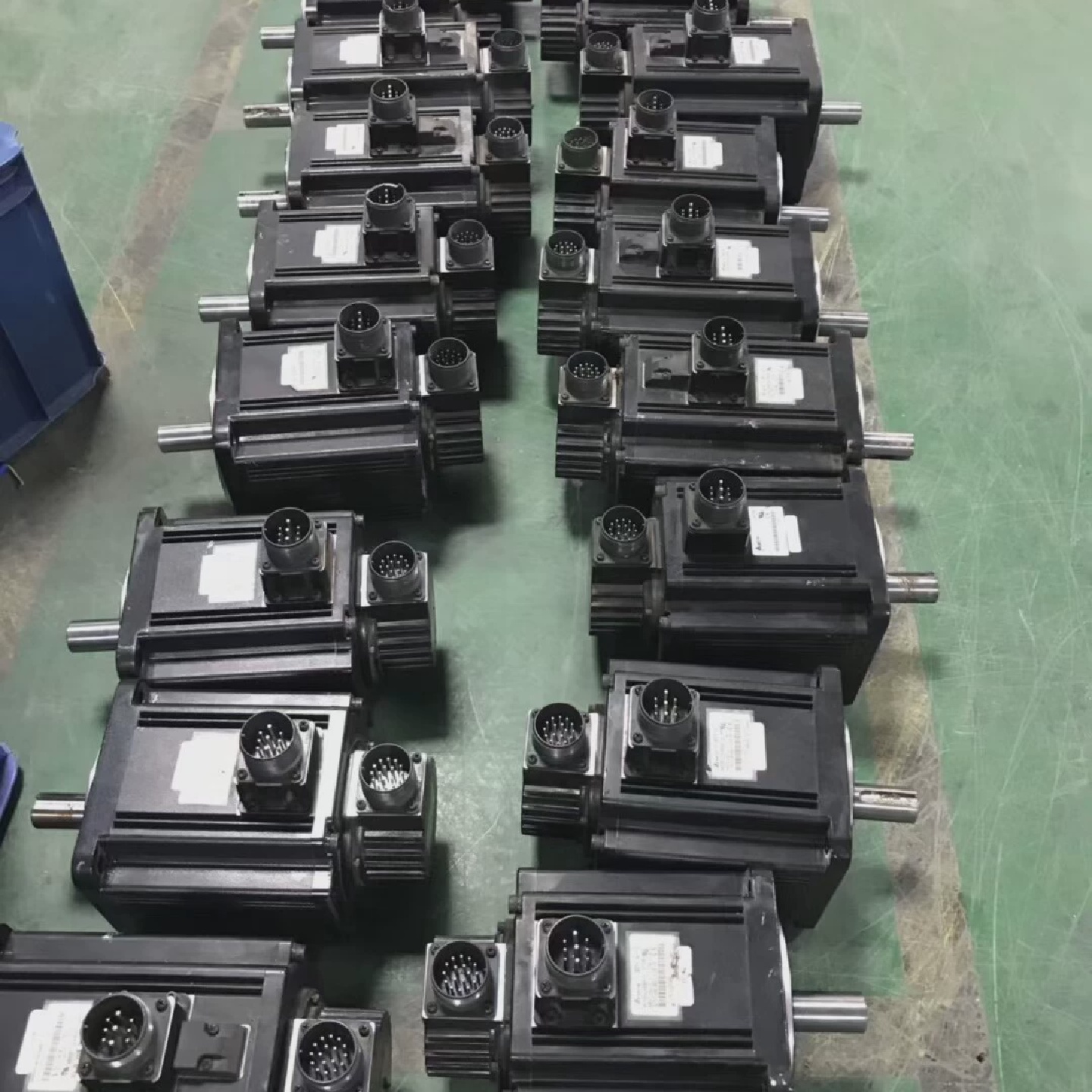 台达A2伺服，原装拆机1KW1.5KWASD-询价