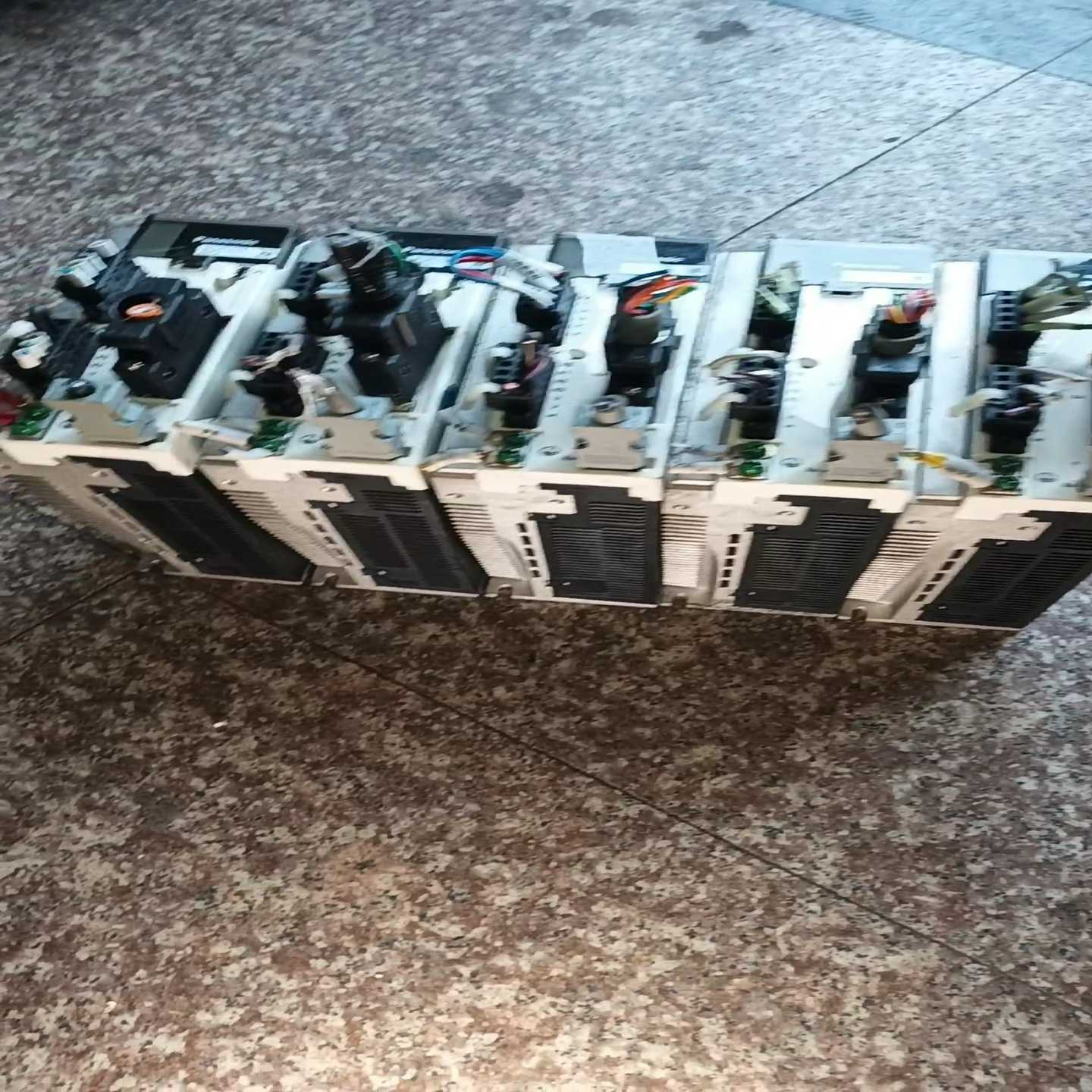 松下伺服电机MCkT3520E750w200v拆机--议价商品