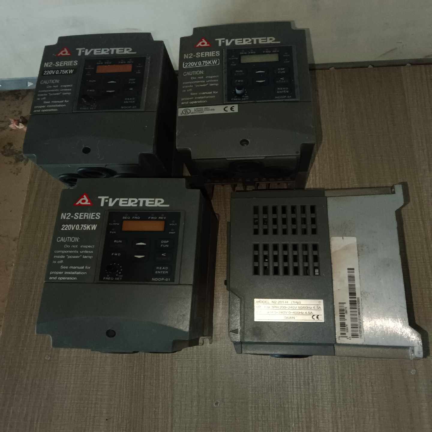 台安变频器N2-201-H（1HP）220V0.75KW