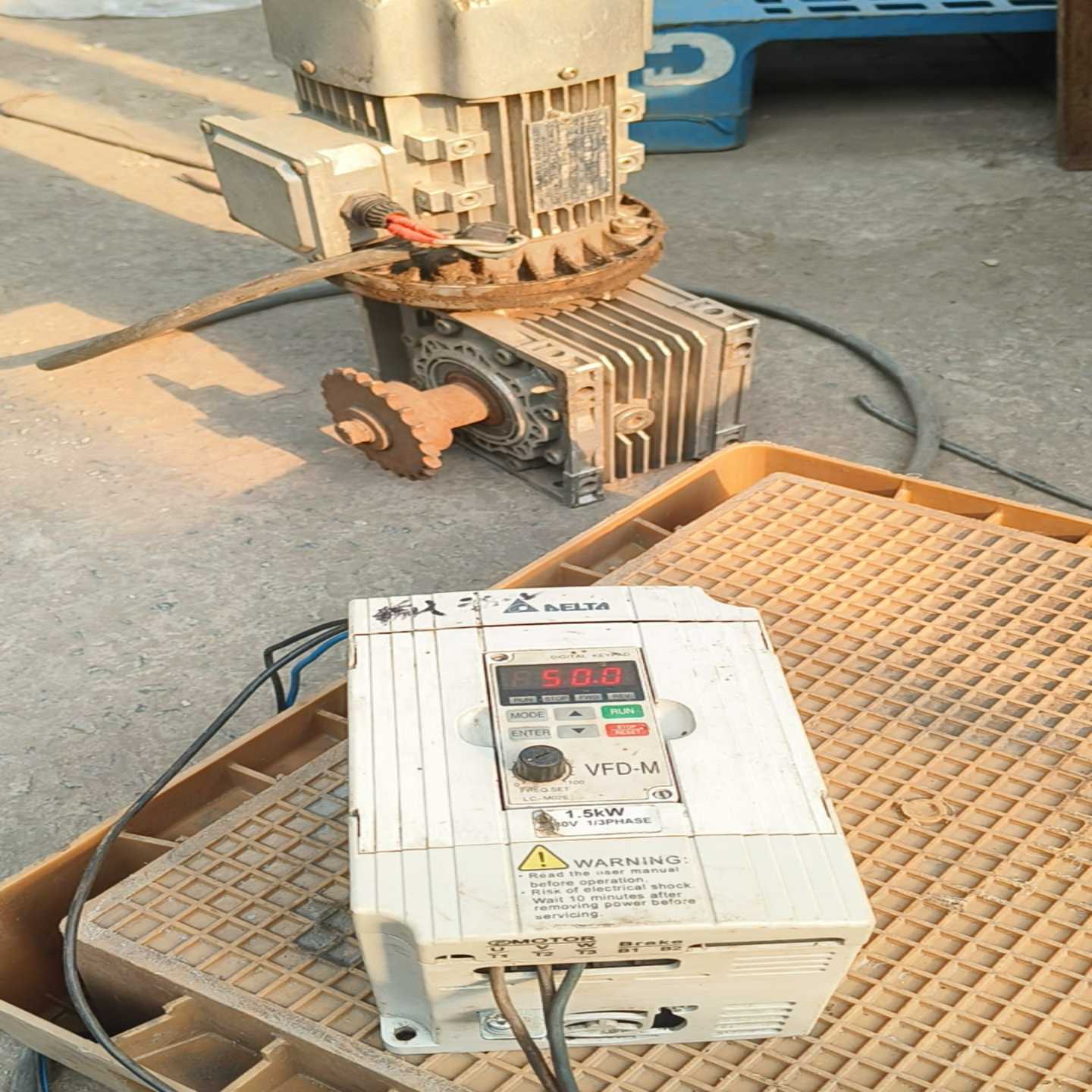 咨询-台达变频器VFD015M43B，1.5KW，380V，成色如