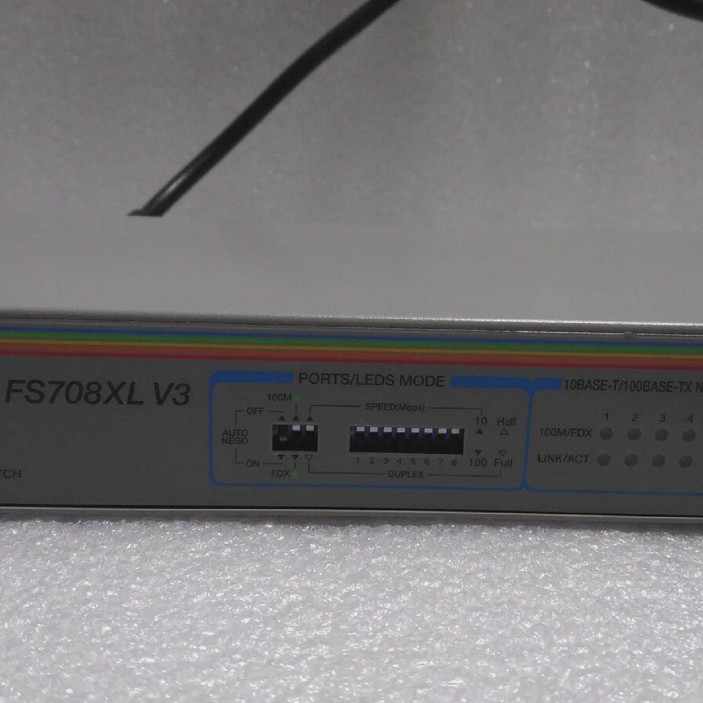 二手CentreCOMFS708XLV3快速以太网交换机10BASET100BASETX