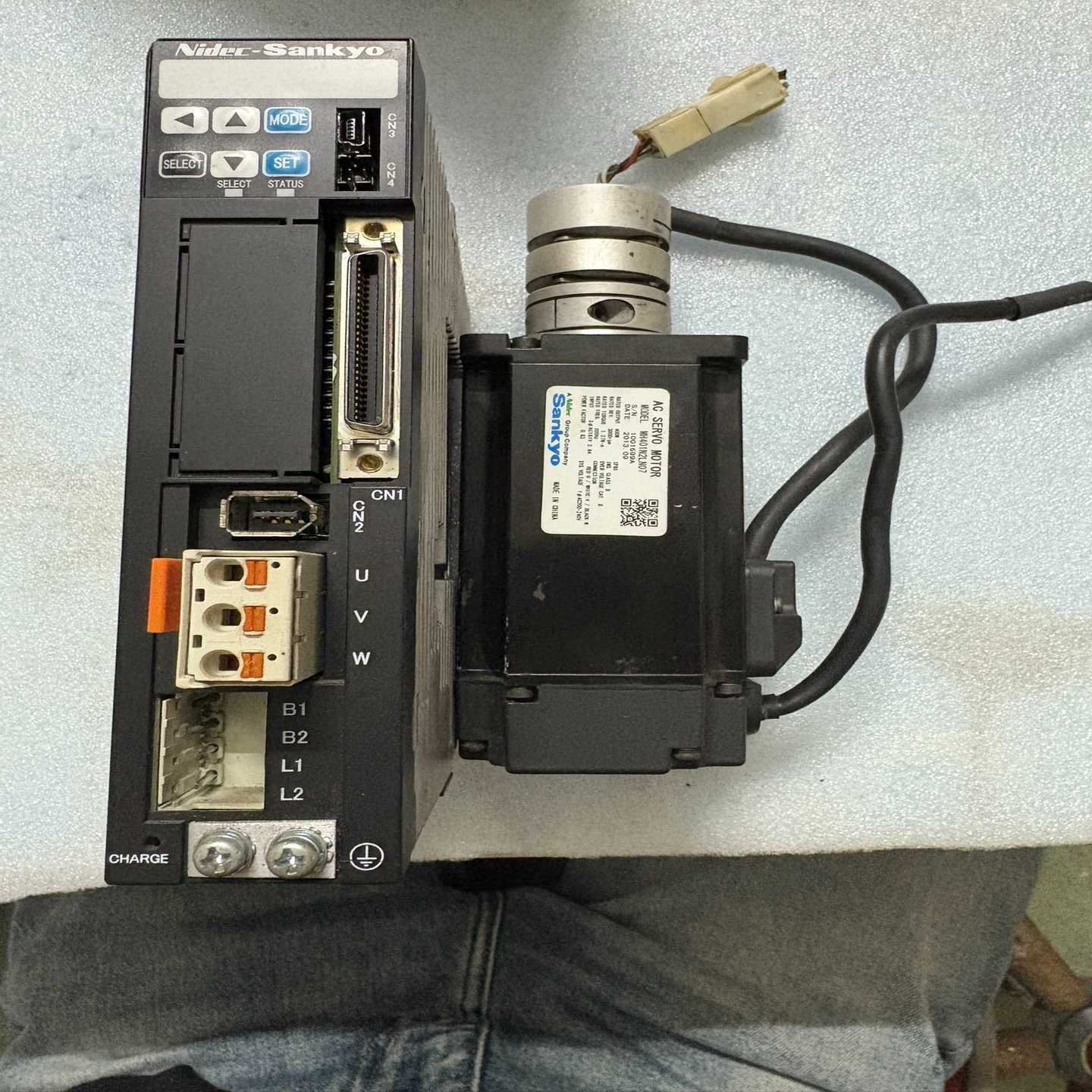 三协伺服驱动器DA22401和电机MH401N2LN07,实--议价商品