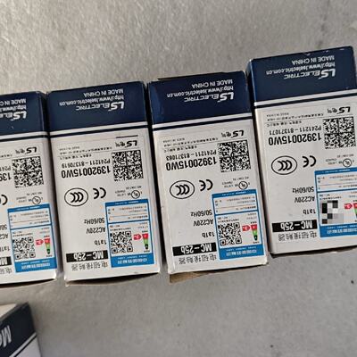 溢价-MC25bLS电磁接触器AC220V4台带