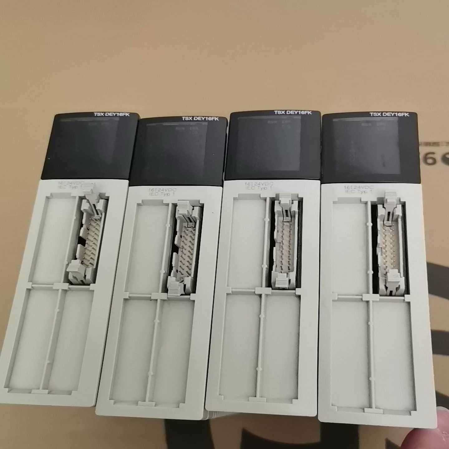 询价~施耐德TSXDEY16FK的，功能，喜欢的来