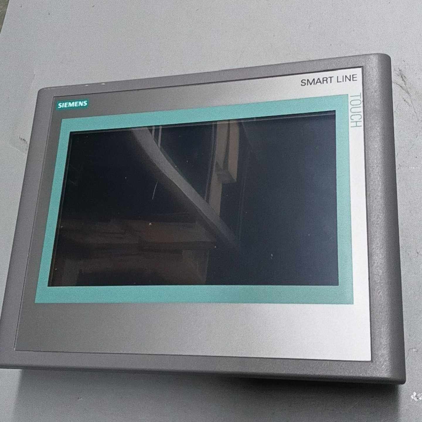 西门子触摸屏Smart700IE，型号6AV6648---议价商品