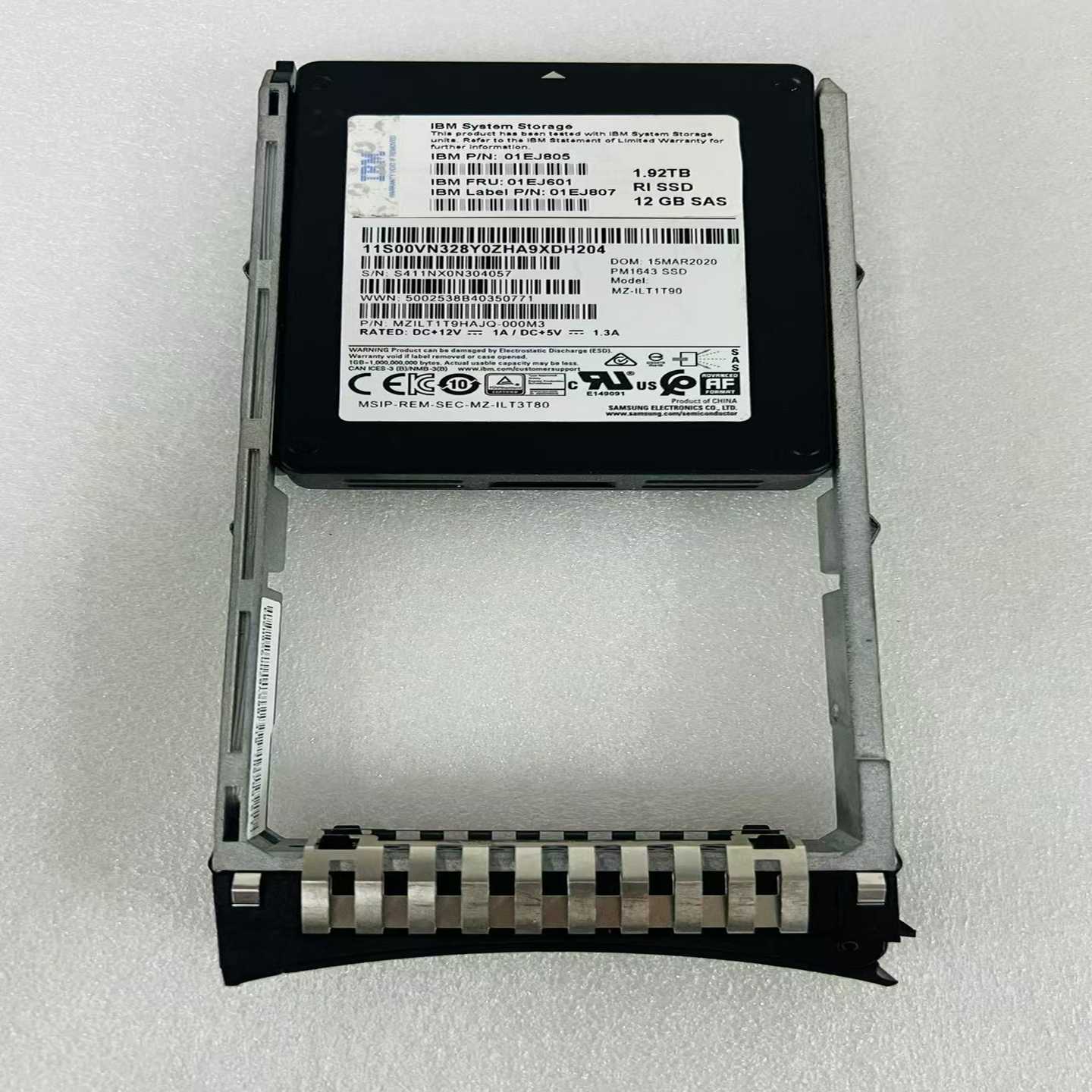 成色新 拆机IBM 800G SAS SSD固态硬盘01EJ