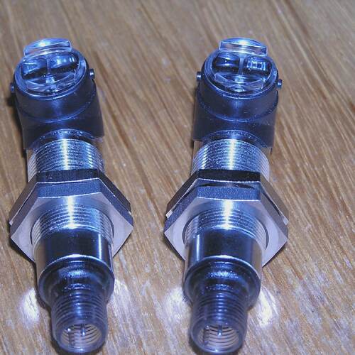 Unused  Lot 2x SICK VL183F3440 6013584  6 013 584 Photoelect