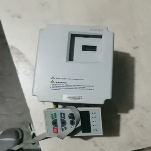 欣灵变频器XLP3300 询价 G2.2T4DB 测试实物图片