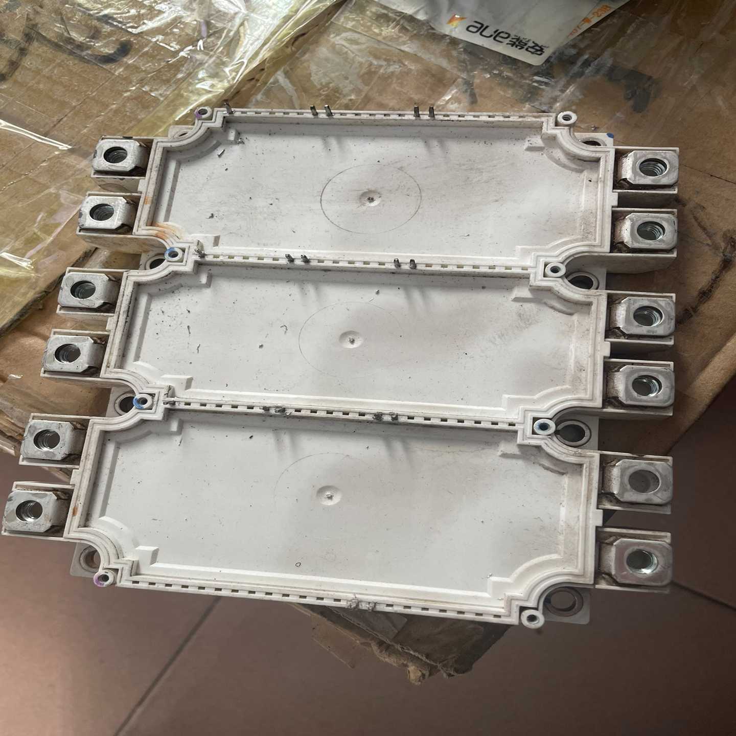 英飞凌模块.FS300R12KE3-S1.货.功能好.安询价