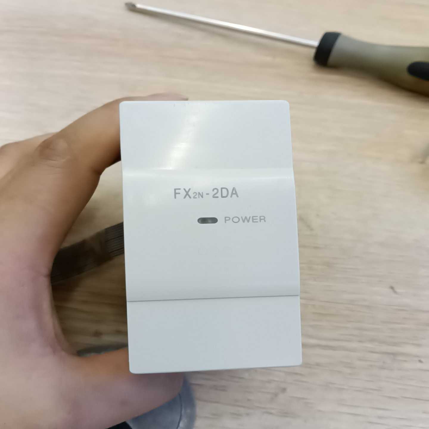 议价原装正品三菱FX2N-2DA，功能包好成色如图，标价包邮，有现货