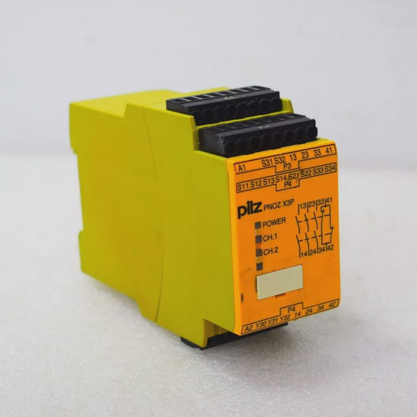 PILZ777310PNOZX3P24VDC24VAC3n/o1n/c1安全继电器