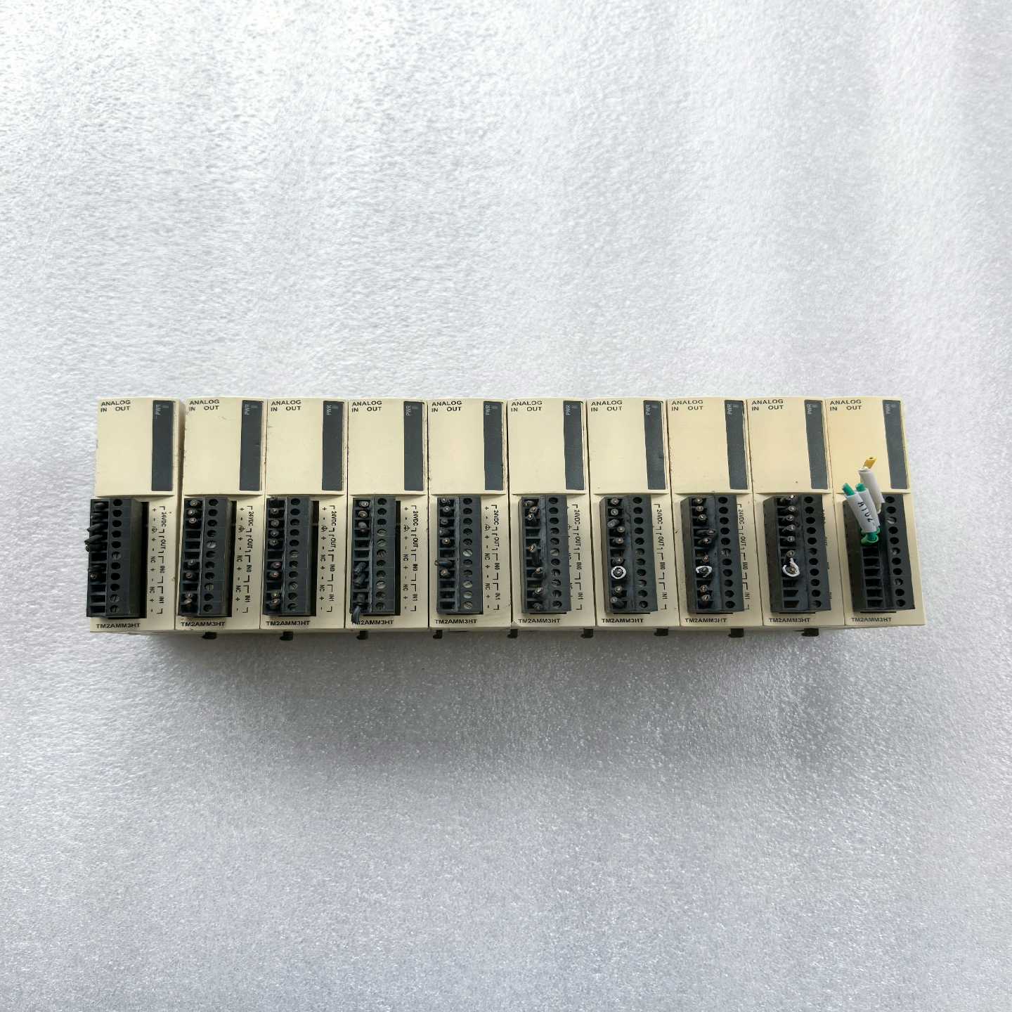 议价产品施耐德TM2AMM3HT原装拆机PLC模块