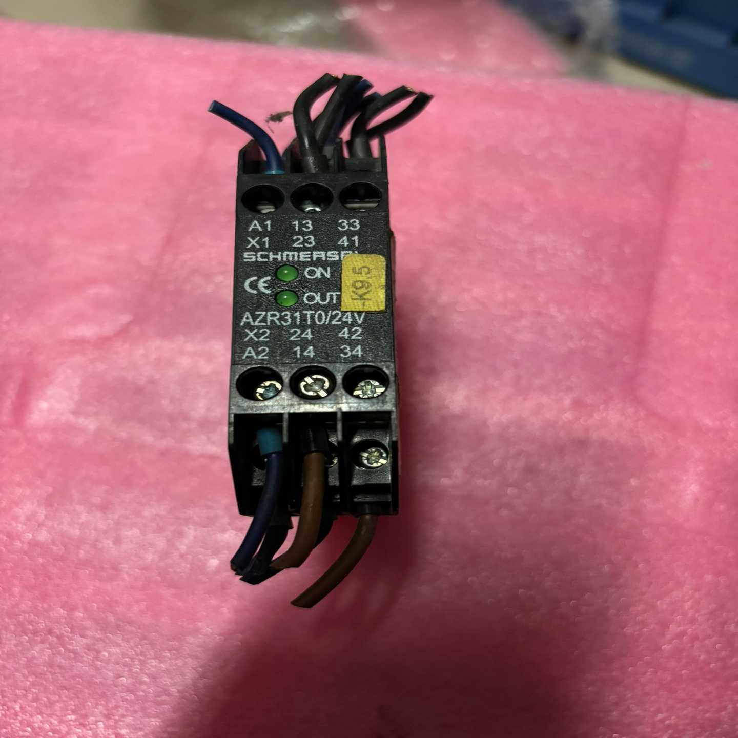 询价施迈赛继电器AZR31T0件,成色如图。议价。B5