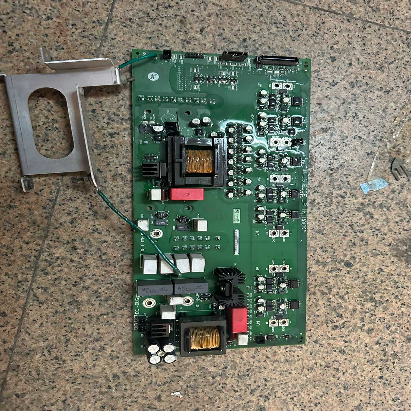 议价AB罗克韦尔变频器电源驱动板333299-A01，碰到电容