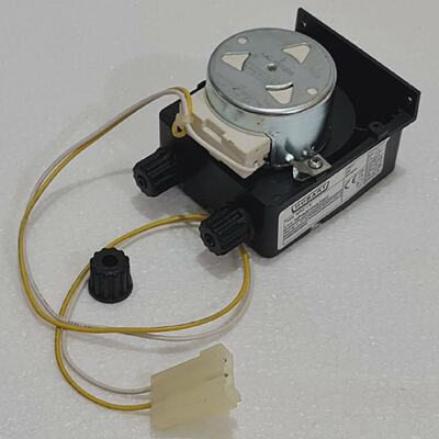 Pompe Doseuse Hobart Type NPG 1.6 NPG001HA2003 230VAC 1.6 LH