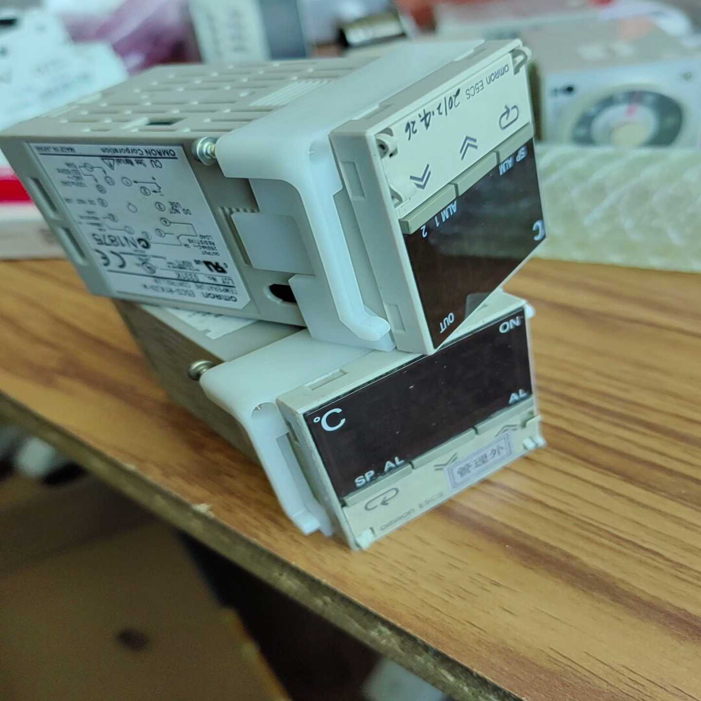 温控仪E5CS-R1KJ询价