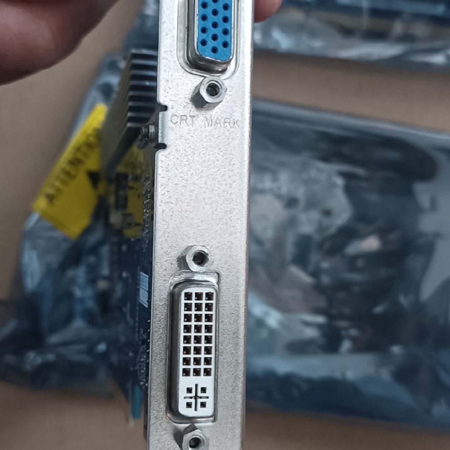 议价--全新华硕EN8400GS 512M/A显卡,库存余料,原装正