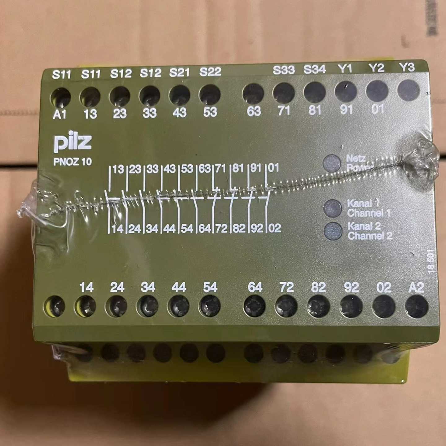 Pilz 皮尔兹安全继电器PNOZ 10 24VDC 6no 4nc 774009