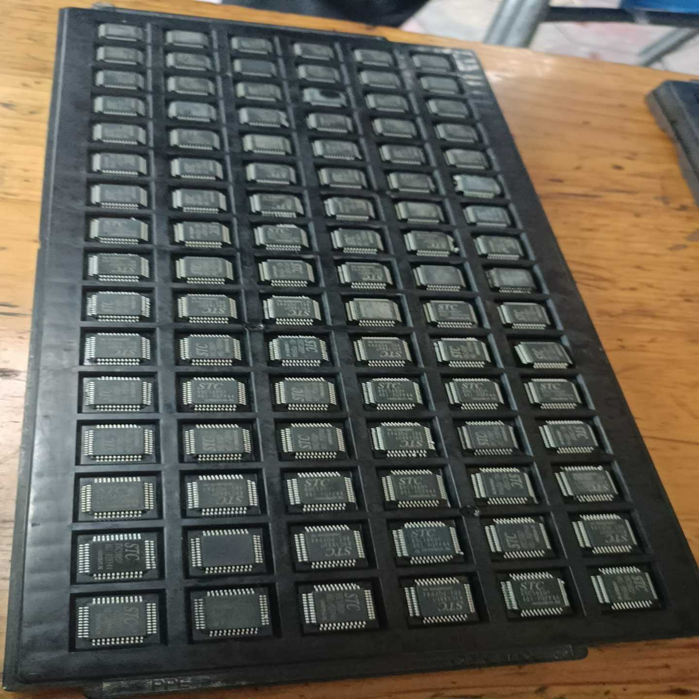 STC单片机芯片,仓库剩余库存,型号89C51BD,40引--议价商品