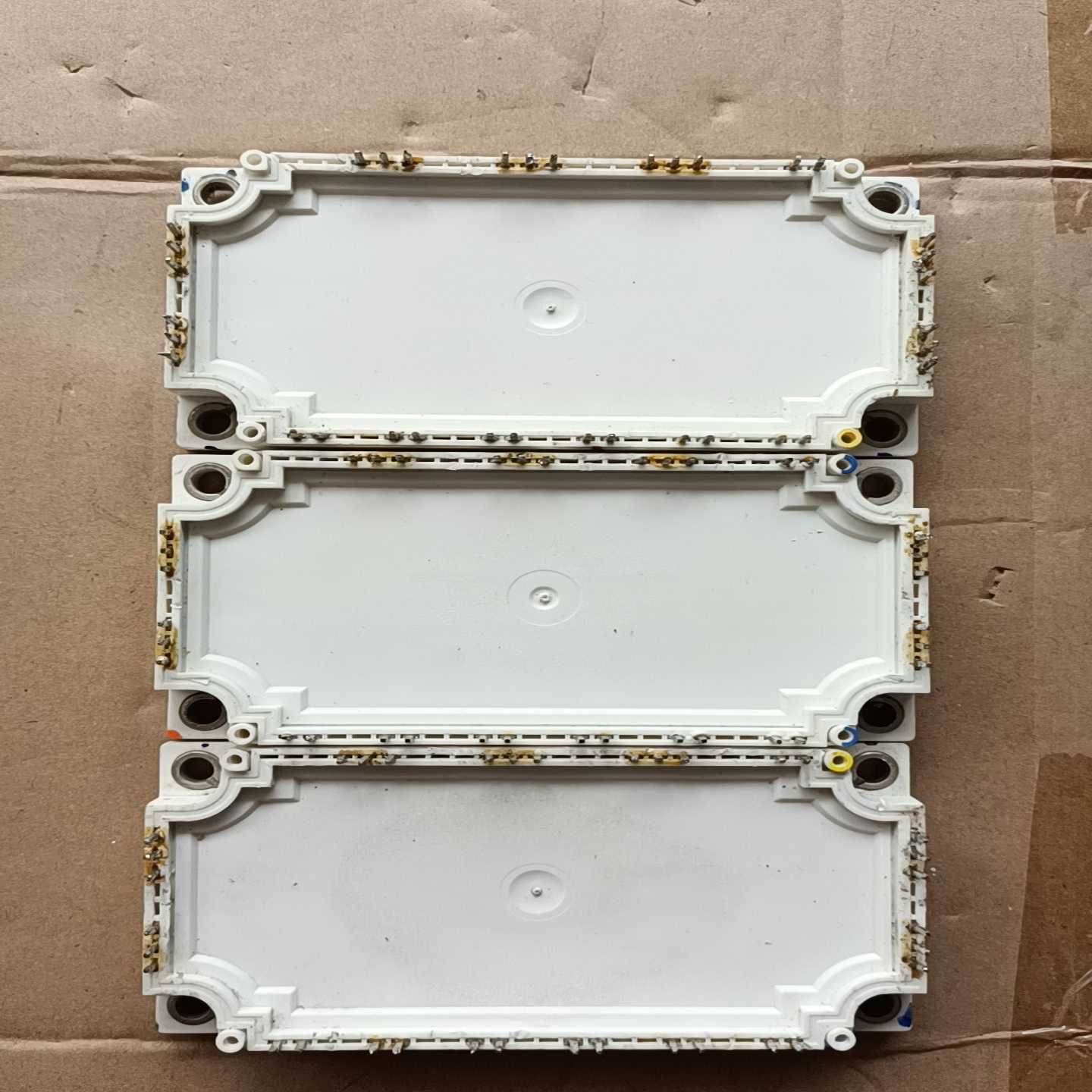 英飞凌FS75R12KT3GFS150R12KT4F--议价商品