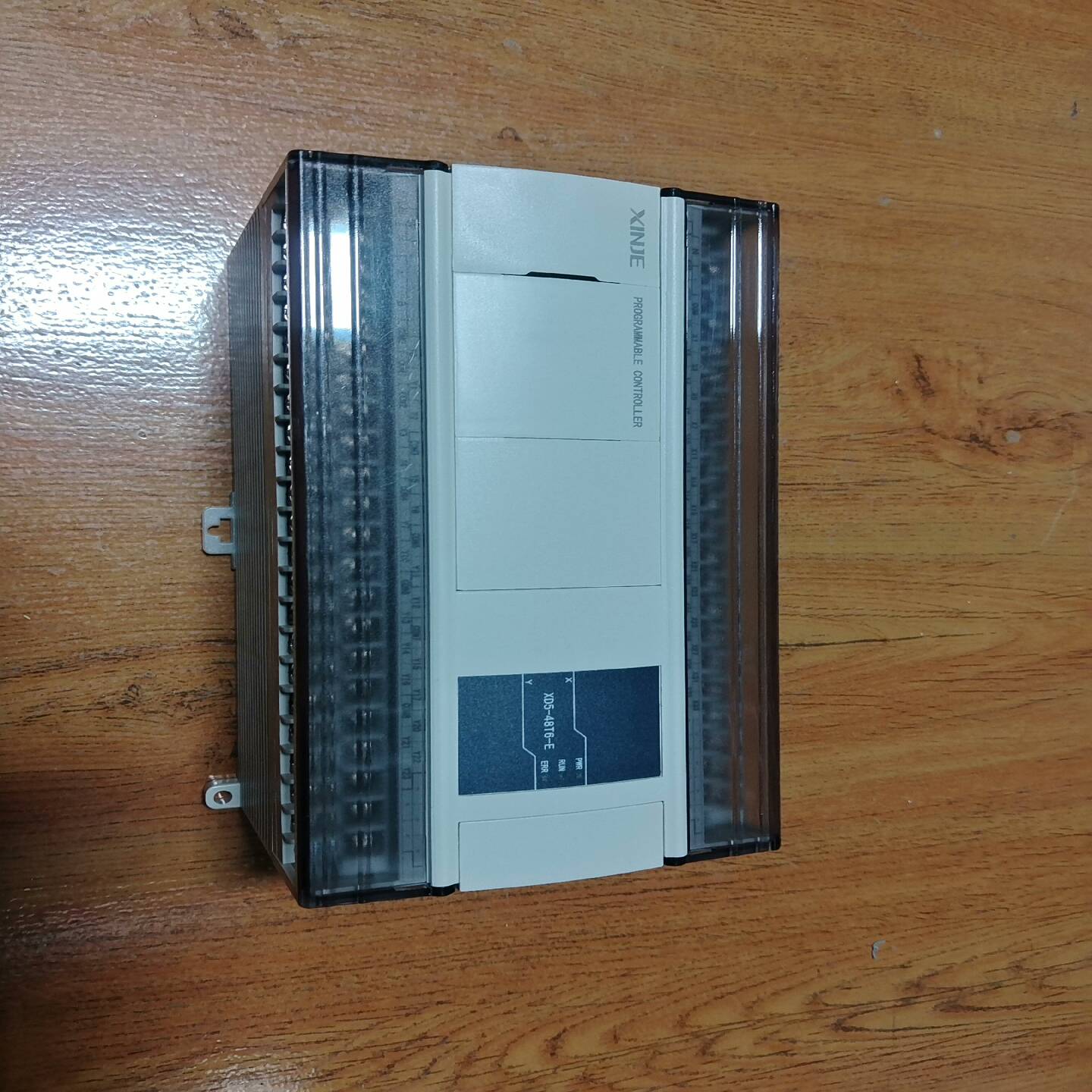 信捷PLCXD5-48T6-E，功能正常，成色为实图询价