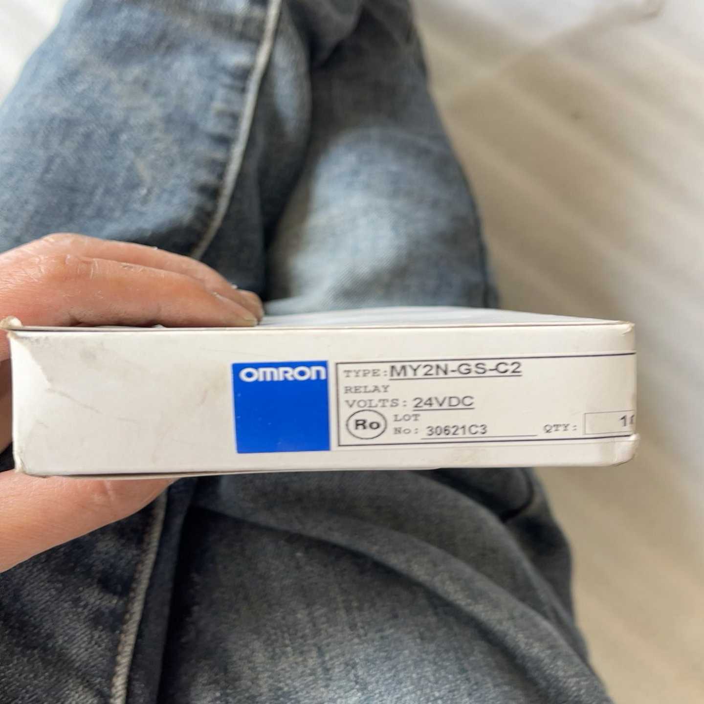 继电器MY2N-GS-C2电压DC24，八个80询价