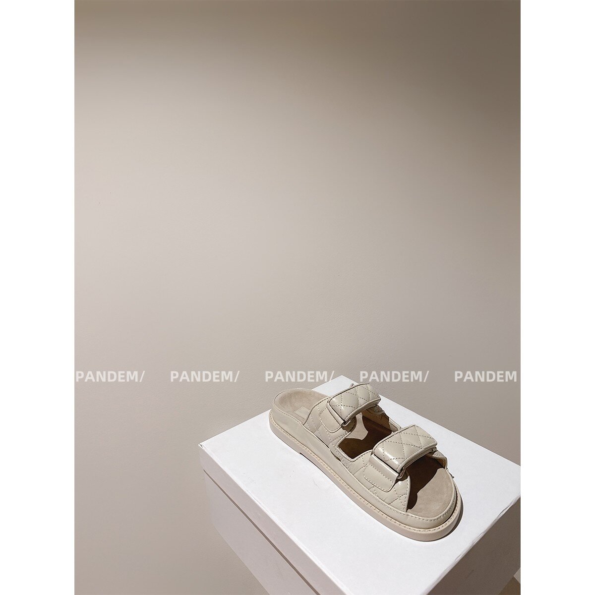 PANDEM/5.6 莞产渠道！魔术贴拖鞋女夏外穿厚底沙滩罗马凉鞋