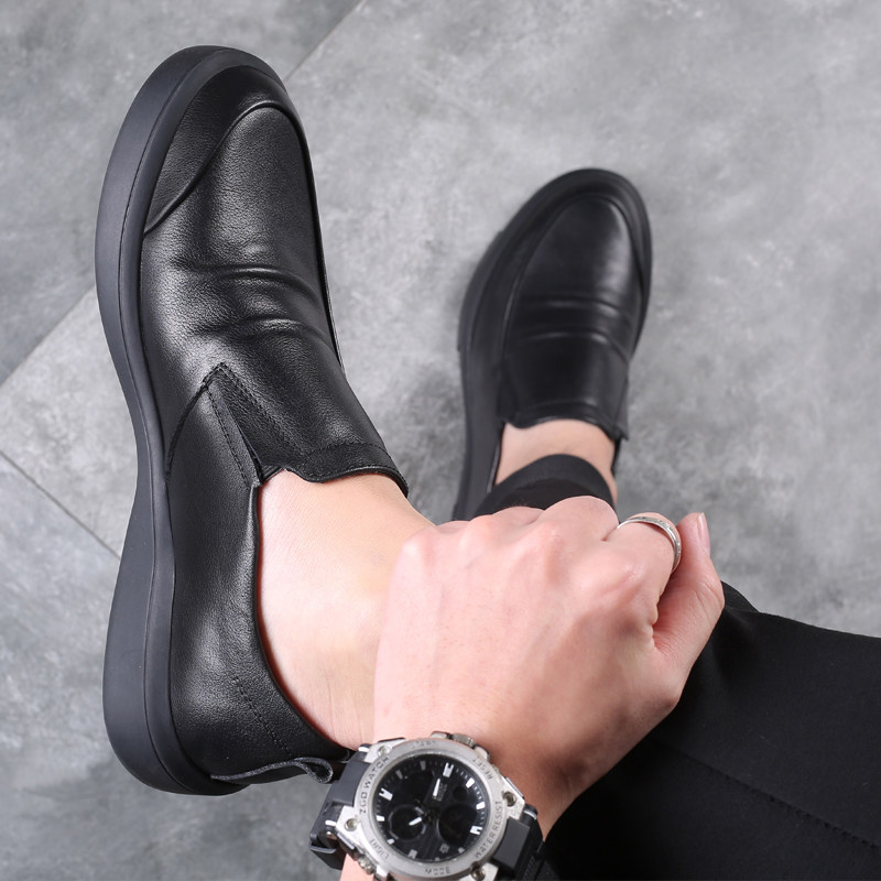 男鞋秋季黑色商务休闲鞋子男款英伦韩版一脚蹬潮流百搭皮鞋男