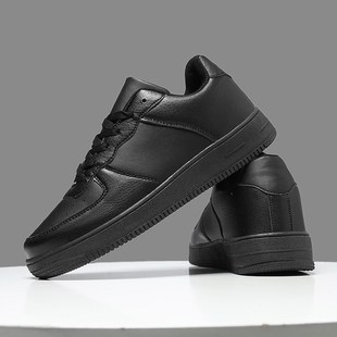 纯黑工地上班鞋男不累脚软底全黑色板鞋男士休闲皮鞋子男透气平底