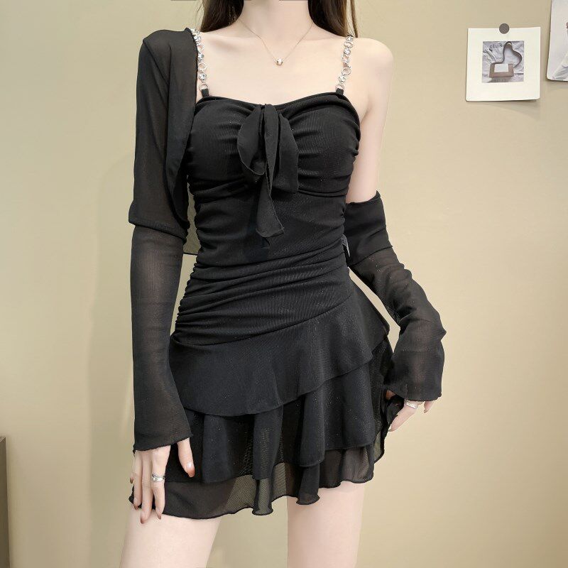 泳衣女2025新款黑色连体平角裙式长袖罩衫平角保守高级感温泉泳装