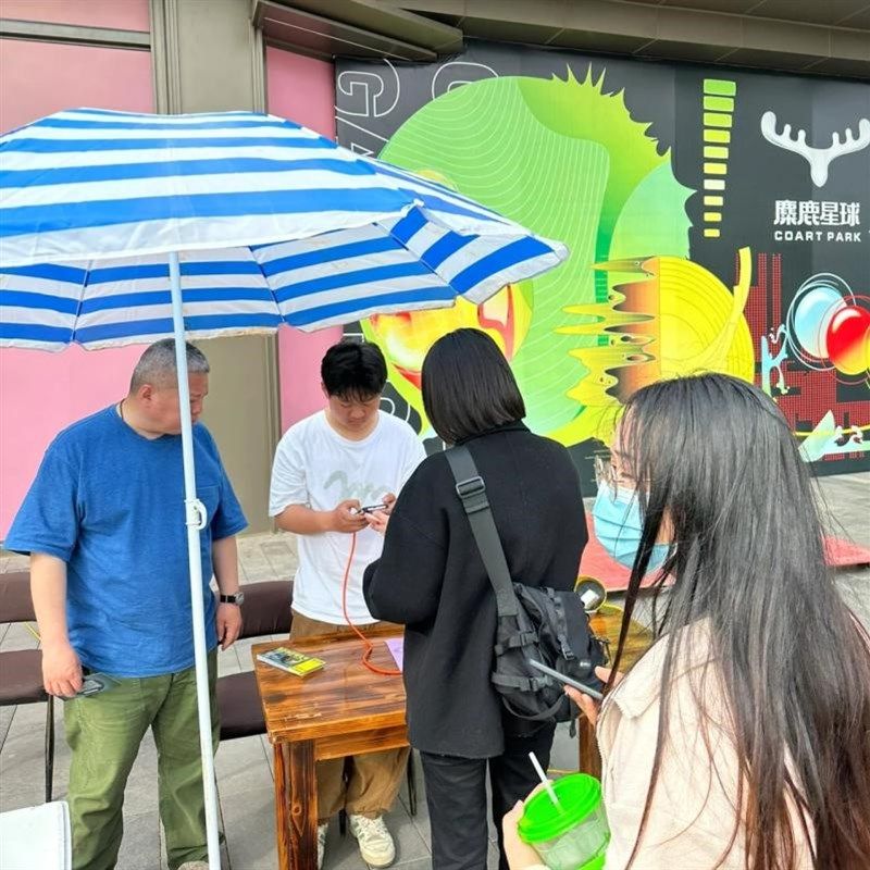 户外露营遮阳伞沙滩钓鱼伞花园庭院蓝白条流苏伞摆摊加厚大帐篷伞