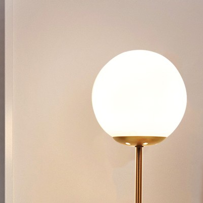 现代时尚钟表台灯卧室床头阅读工作学习看书写字简约装饰灯饰灯具