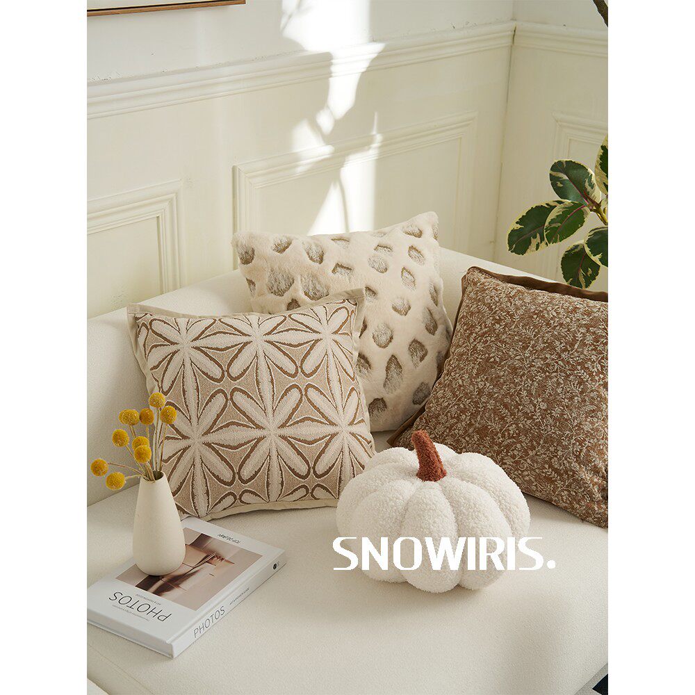 奶油中古风抱枕套复古高级感毛绒靠垫设计师款客厅沙发座椅靠枕套