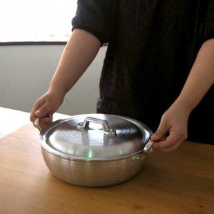 暖胃的火锅｜日本制中尾铝制作所槌打纹广口浅型双耳煮锅炸锅铝锅