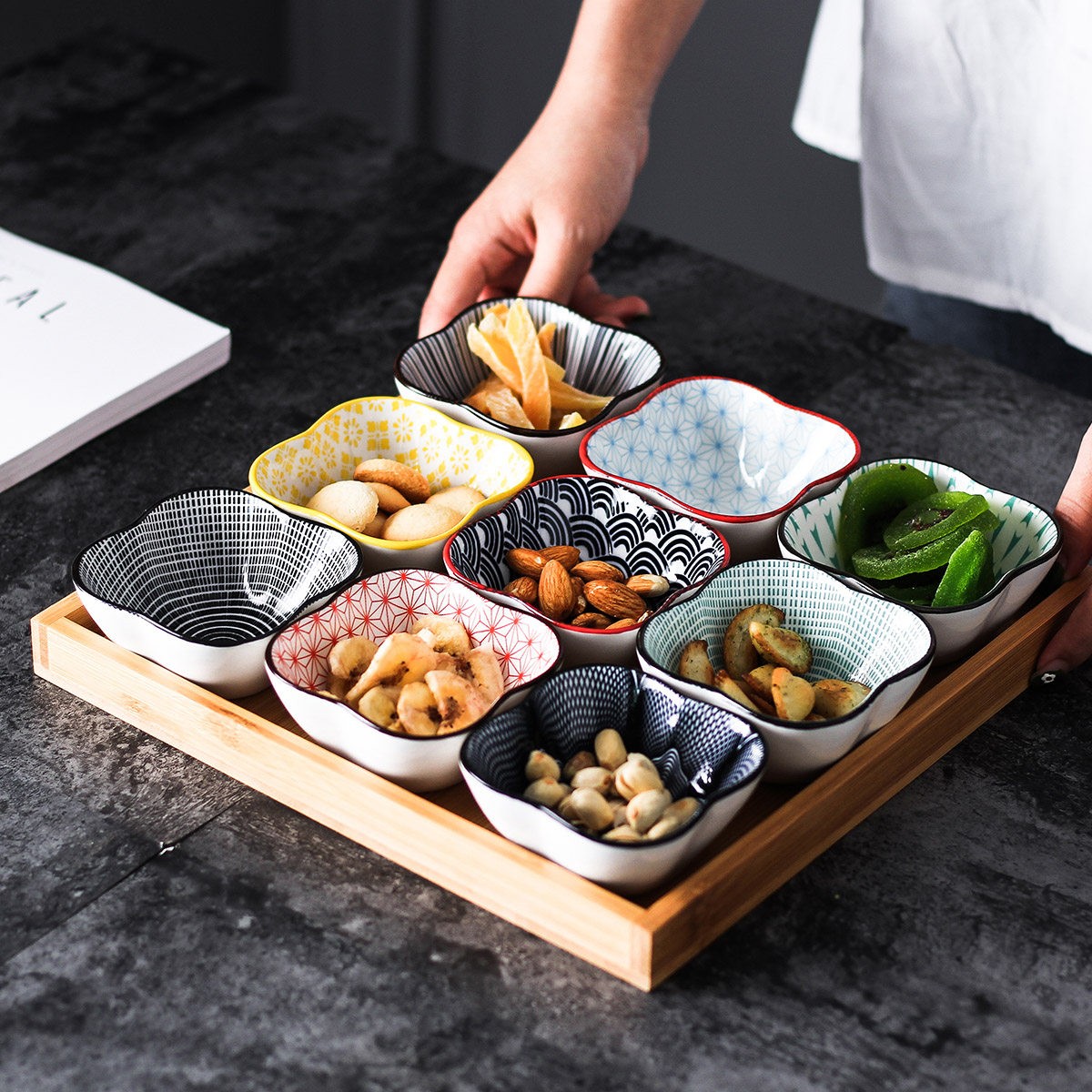 陶瓷小吃拼盘寿司盘零食盘九宫分格果盘日式创意火锅餐具早餐盘