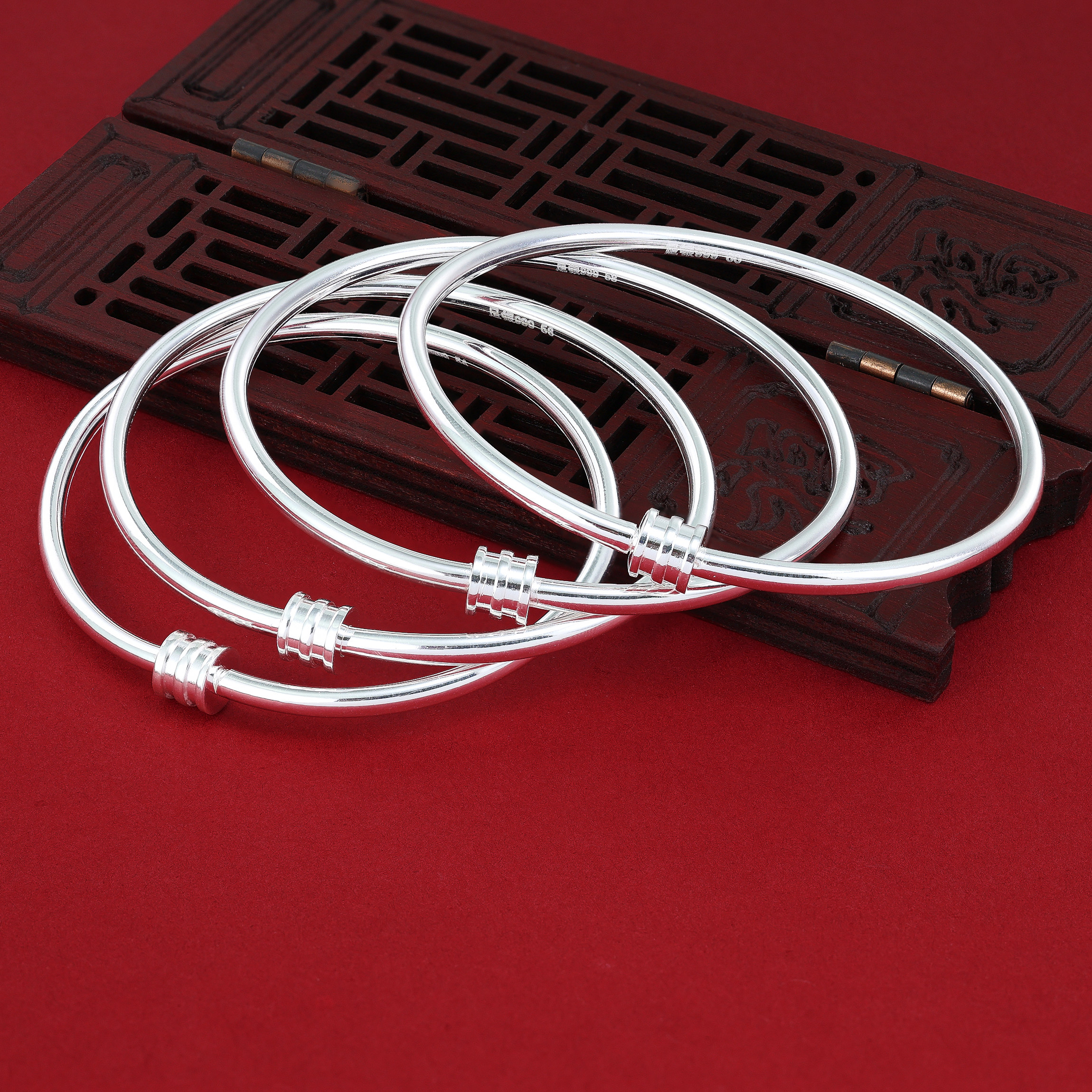 pZLri足银999手镯女光面开口推拉银镯子简约百搭保值银饰品,饰品/流行首饰/时尚饰品新,银饰手镯,淘宝优惠券,粉丝福利购,淘宝优惠卷