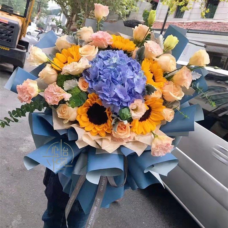 情人节生日送女友韩式花束礼盒红玫瑰香槟粉玫瑰鲜花速递同城武汉