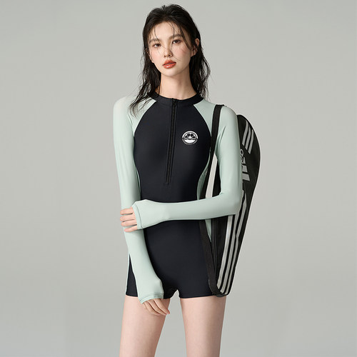 泳衣女20d26新款长袖防晒连体保守学生遮肚显瘦游泳馆专用温泉泳