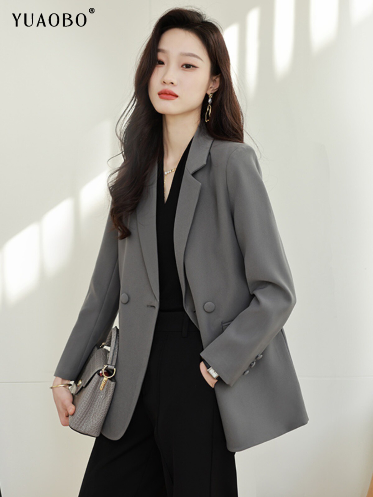 灰色西装外套女春秋季新款韩版气质减龄宽松高级设计感小个子西服