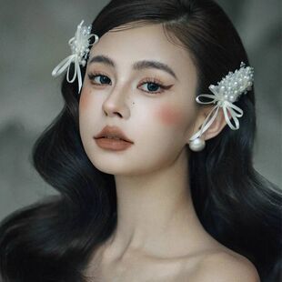 拍照新娘头饰蝴蝶结串珠对夹结婚白纱发饰品大气新款超仙珍珠边夹