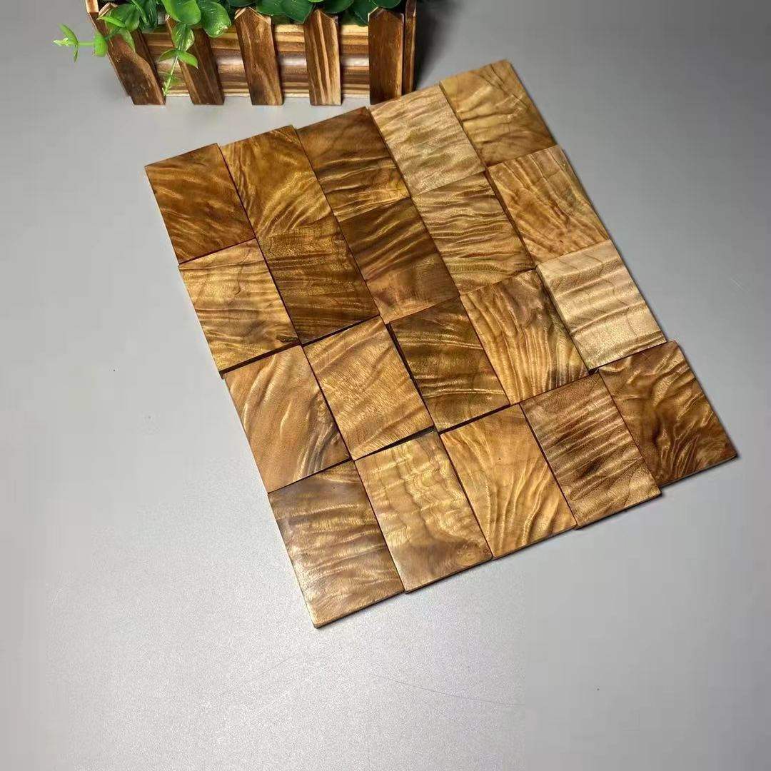 正宗仙作金丝楠木小叶桢楠无事牌手把件阴沉原料水波龙胆纹吊坠车