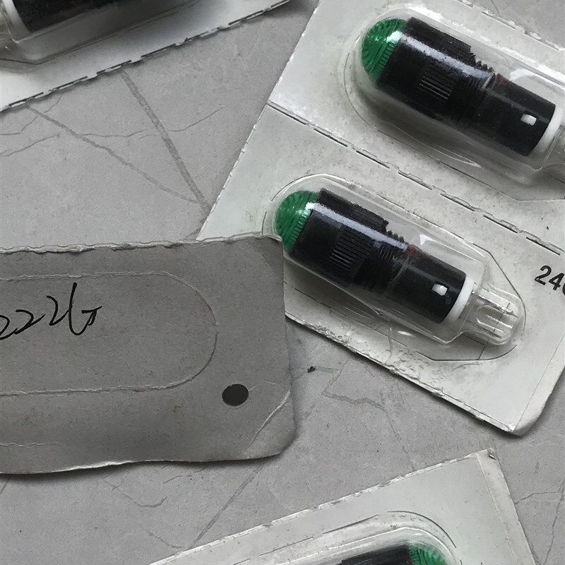 IDEC和泉AP8M AP1M122G AP1M122R AP1M122Y AP1M222 W指示灯绿色G