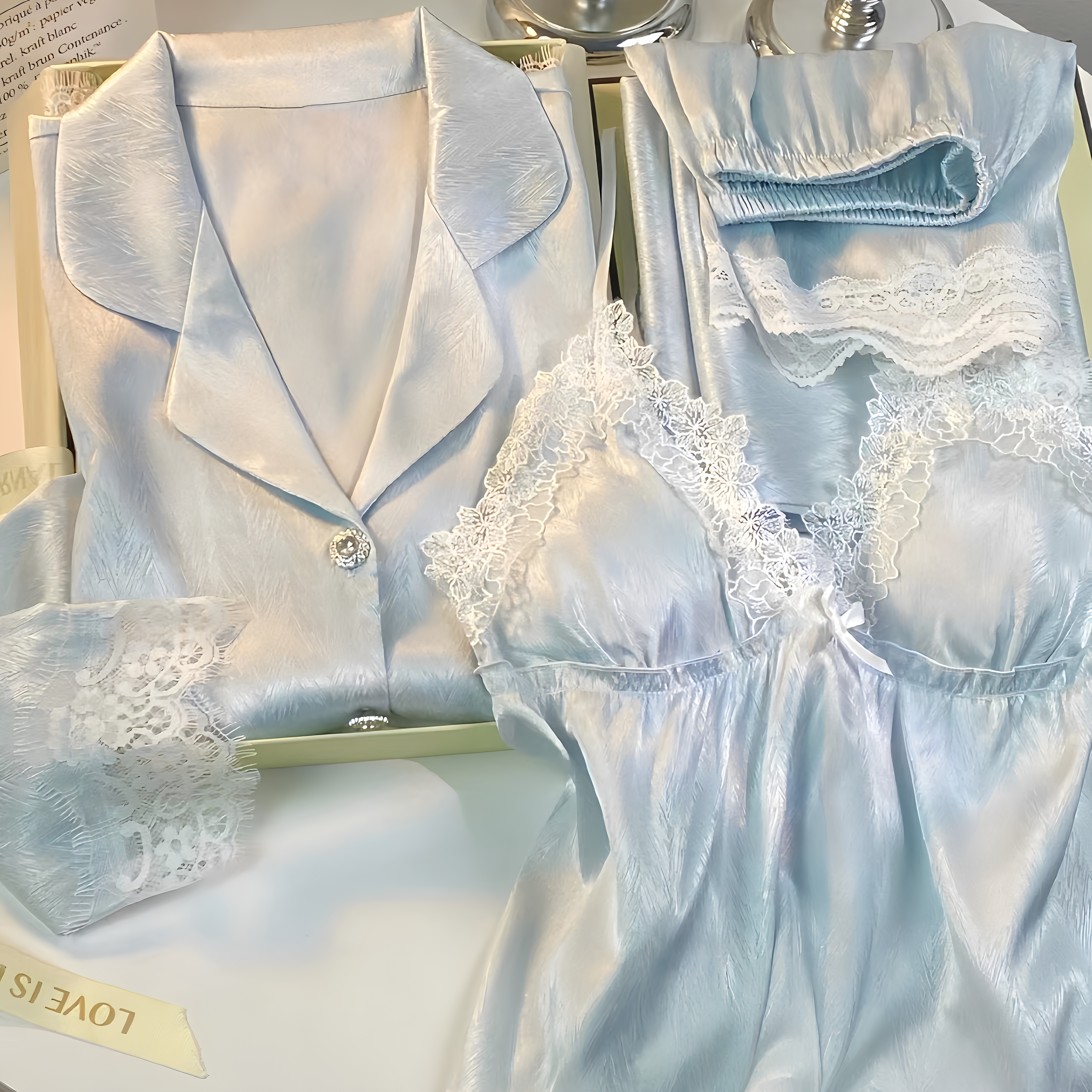 海盐蓝真丝睡衣女春夏季带胸垫四件套蕾丝边裤凉感家居服礼盒装